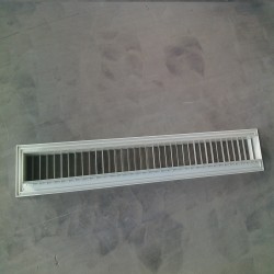 条形午夜在线免费视频